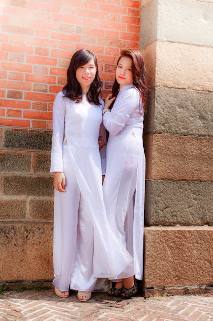 8 : Elegant modern apparel and fashion design